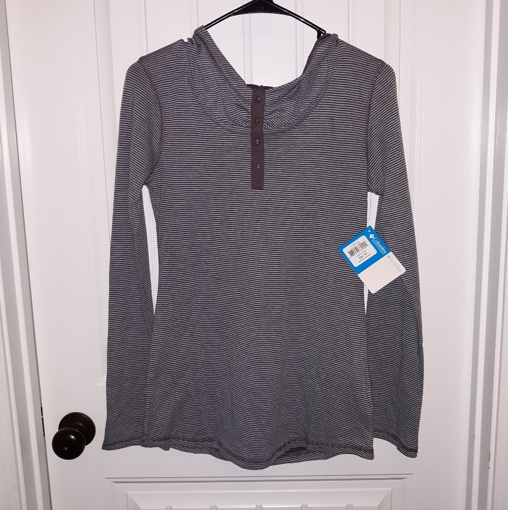 Columbia long sleeve shirt with hood